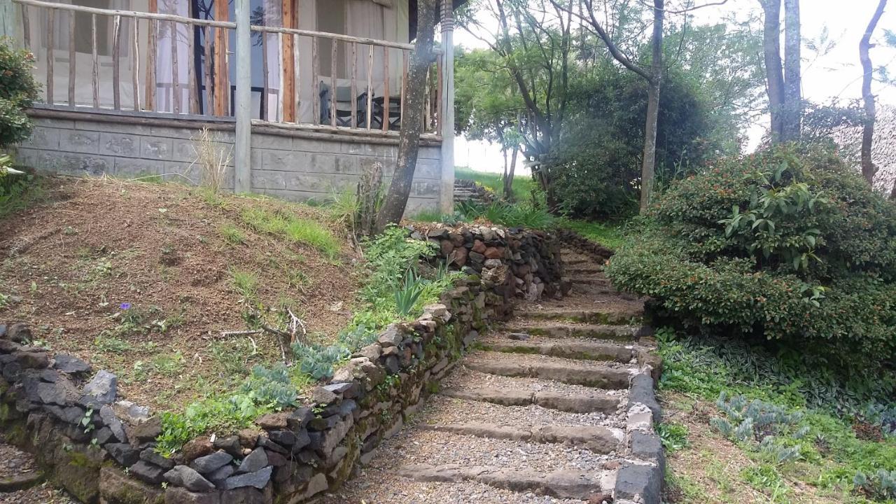 Maili Saba Camp Villa Nakuru Bagian luar foto