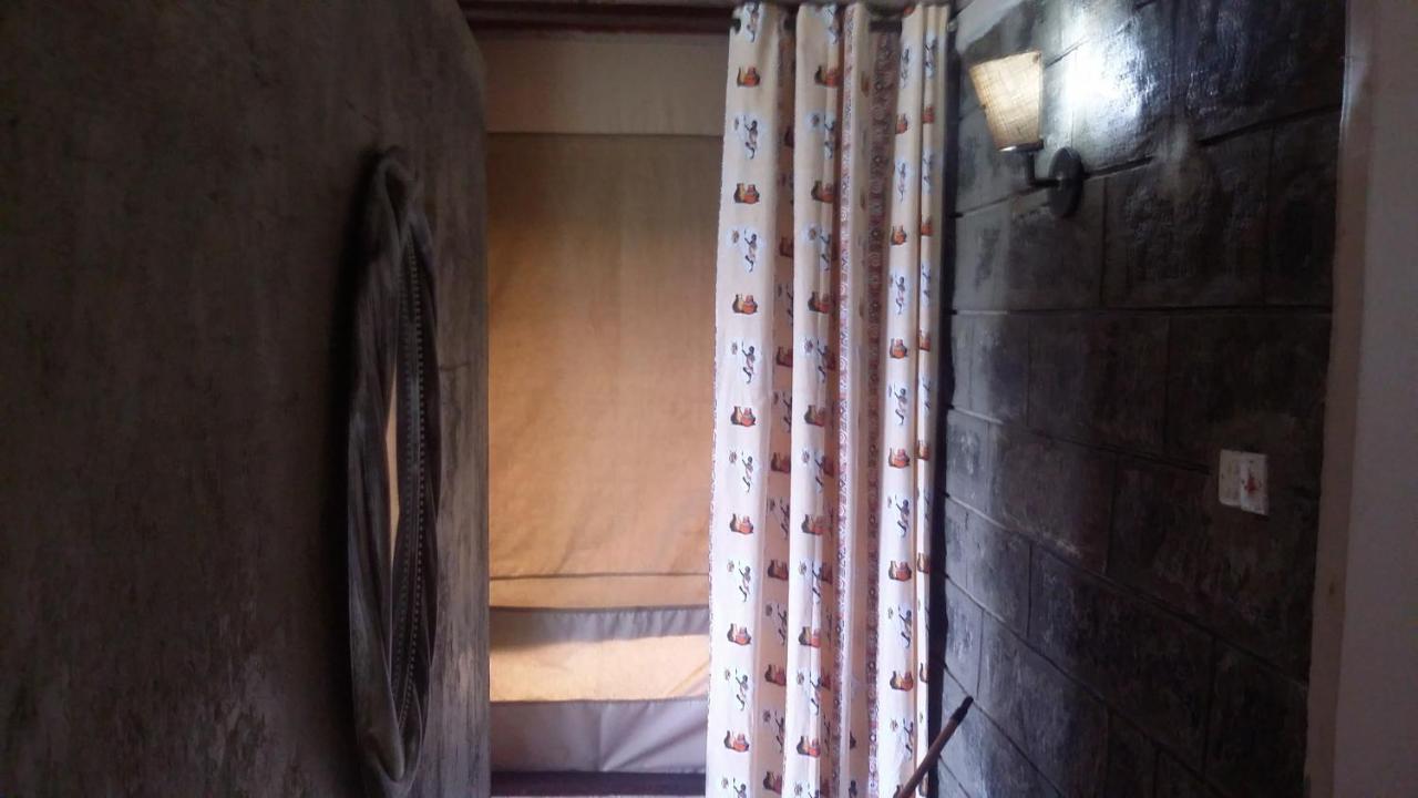 Maili Saba Camp Villa Nakuru Bagian luar foto