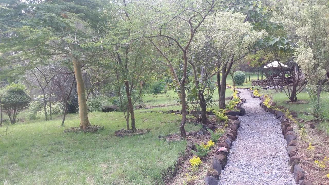 Maili Saba Camp Villa Nakuru Bagian luar foto