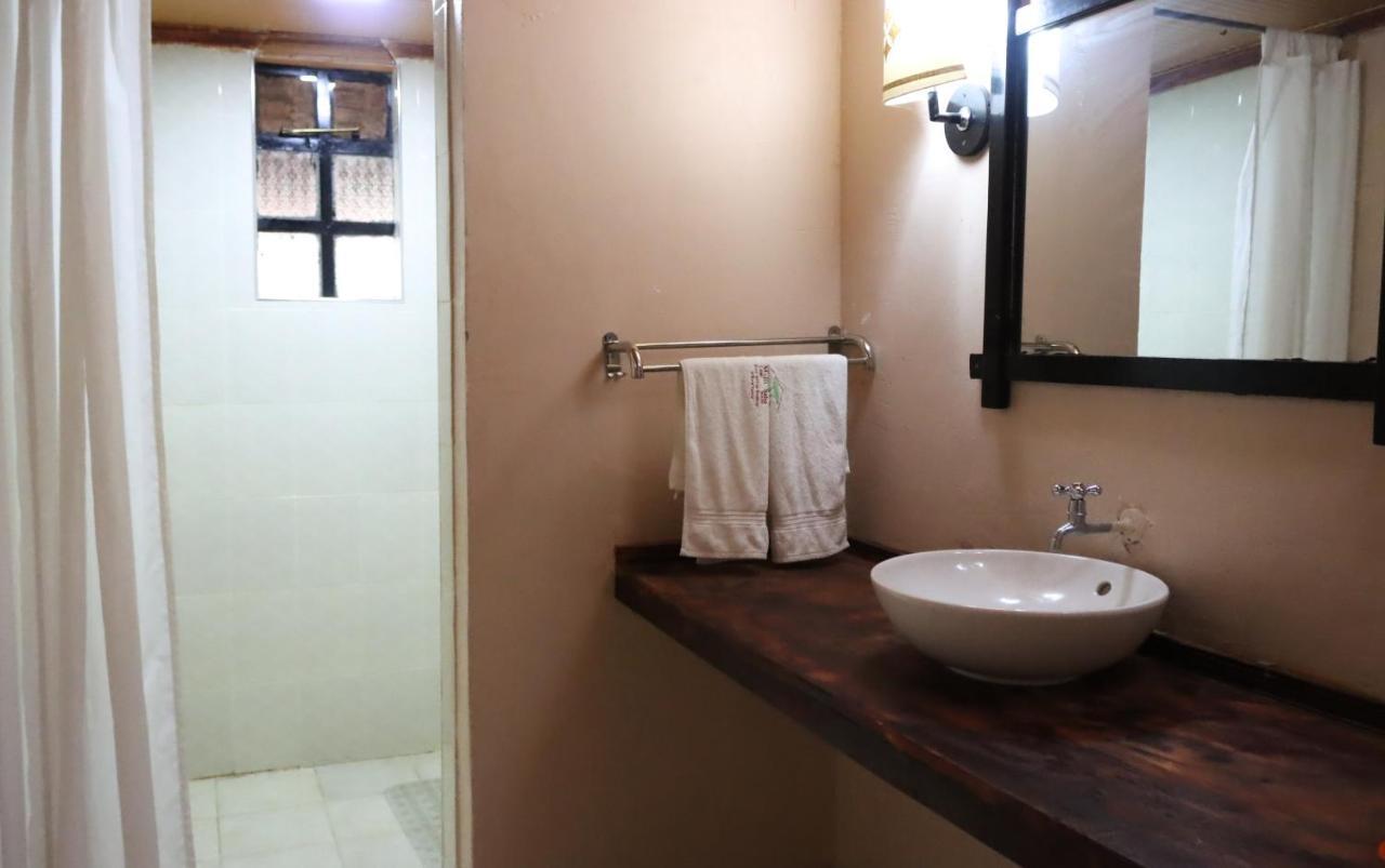 Maili Saba Camp Villa Nakuru Bagian luar foto