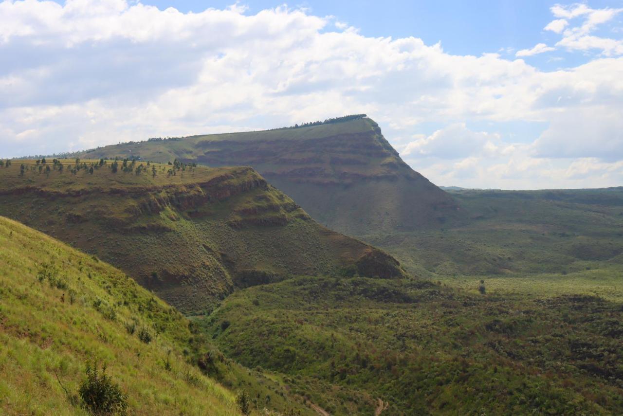 Maili Saba Camp Villa Nakuru Bagian luar foto