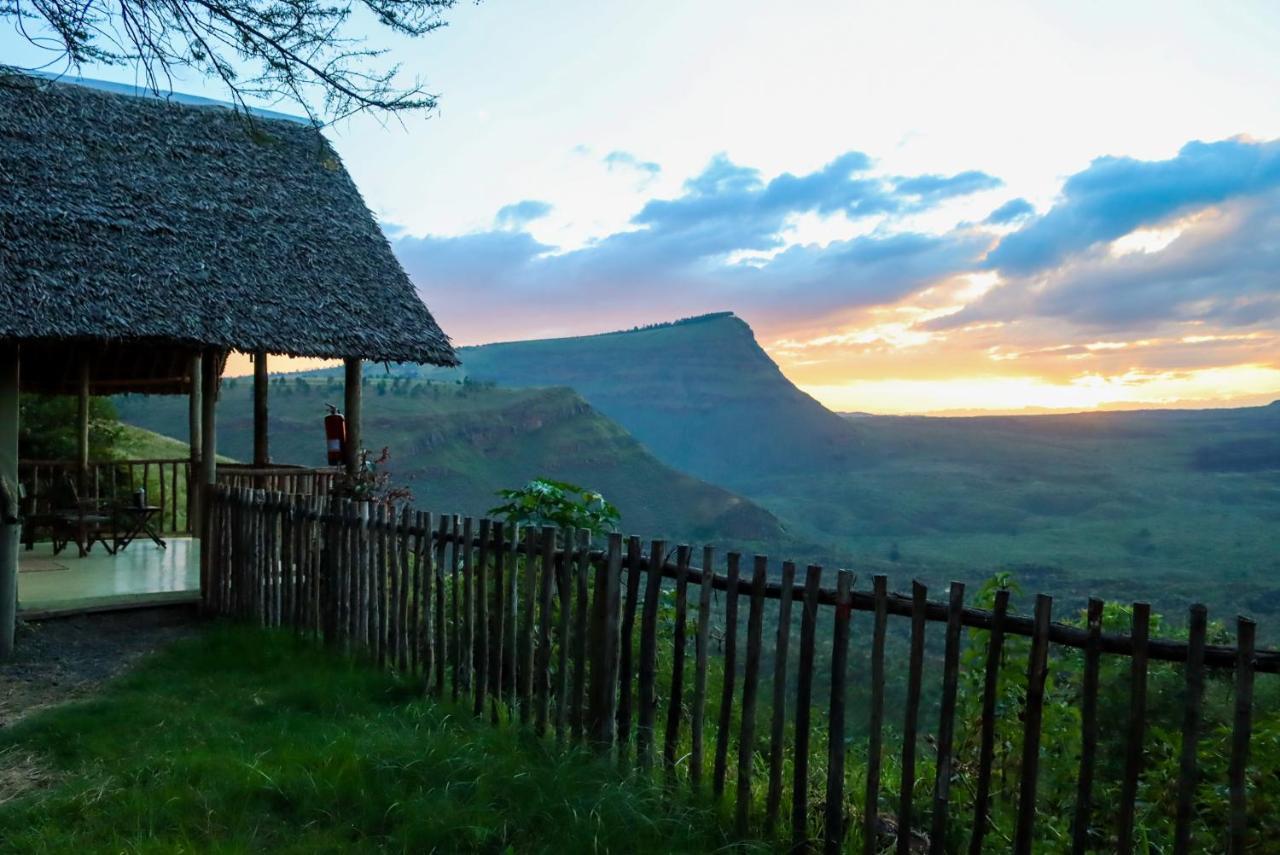 Maili Saba Camp Villa Nakuru Bagian luar foto