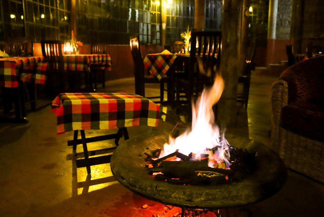 Maili Saba Camp Villa Nakuru Bagian luar foto