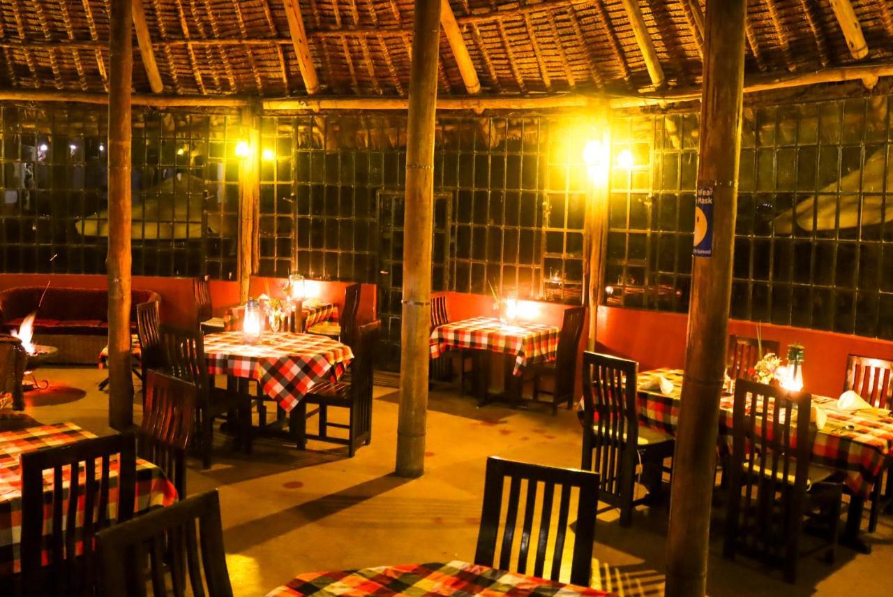 Maili Saba Camp Villa Nakuru Bagian luar foto