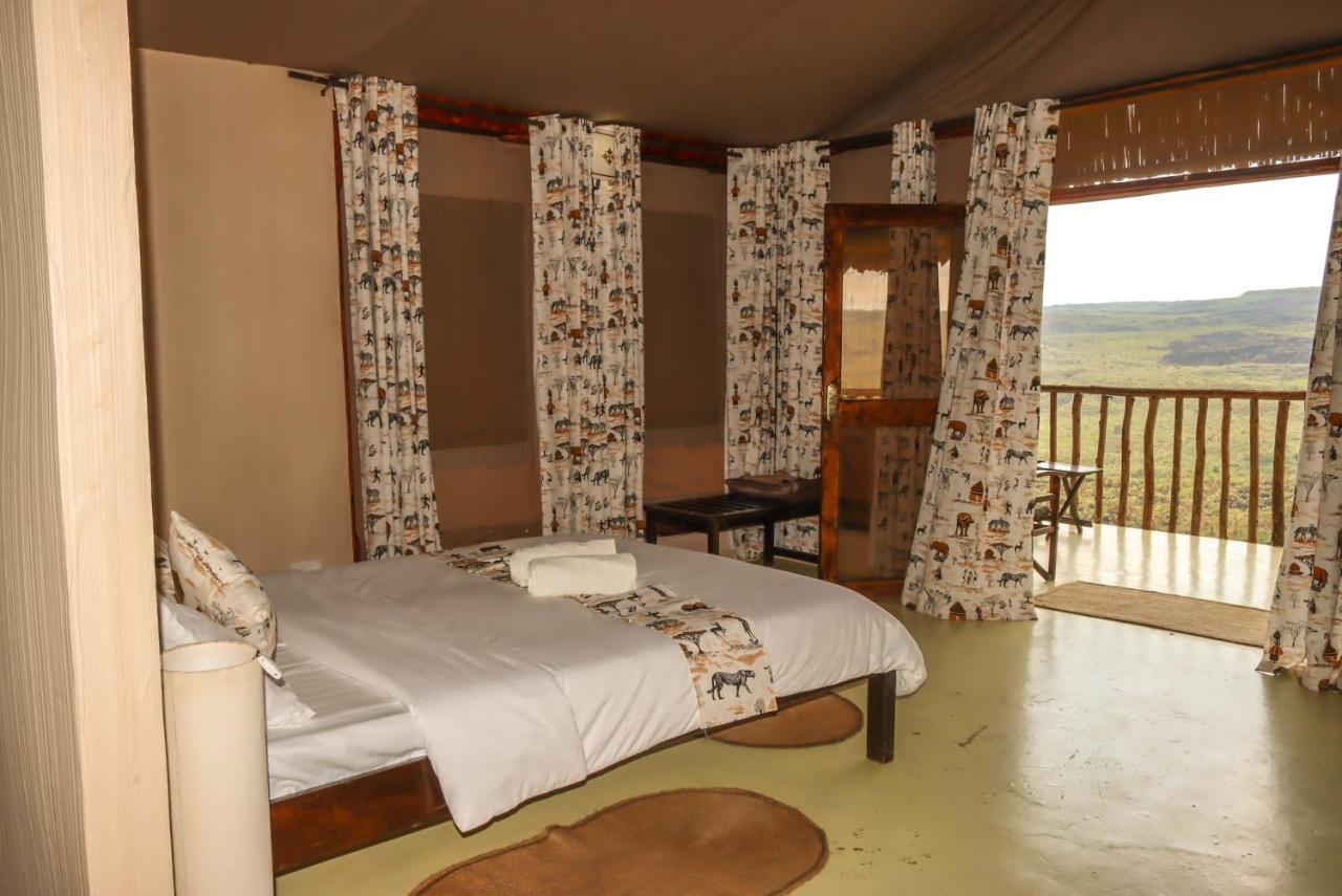 Maili Saba Camp Villa Nakuru Bagian luar foto