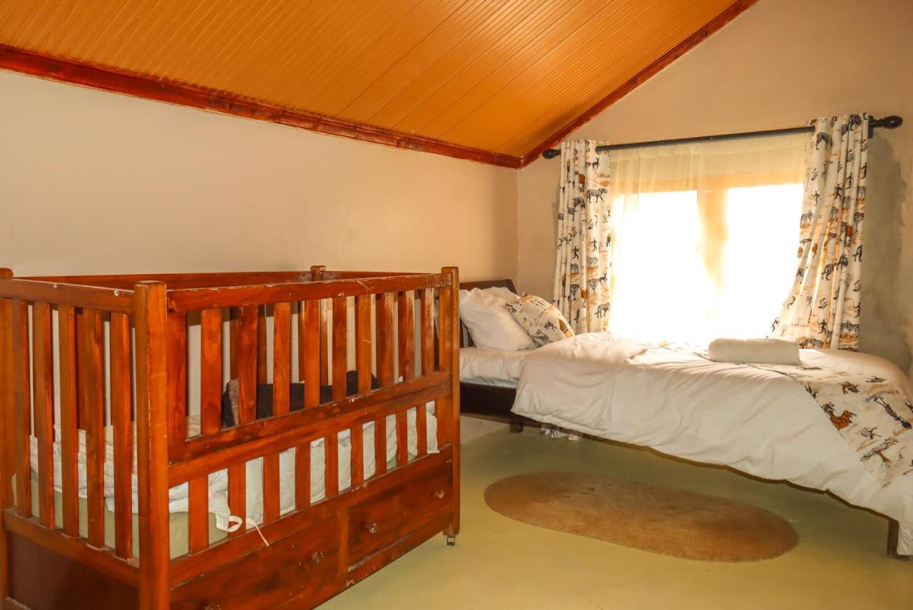 Maili Saba Camp Villa Nakuru Bagian luar foto