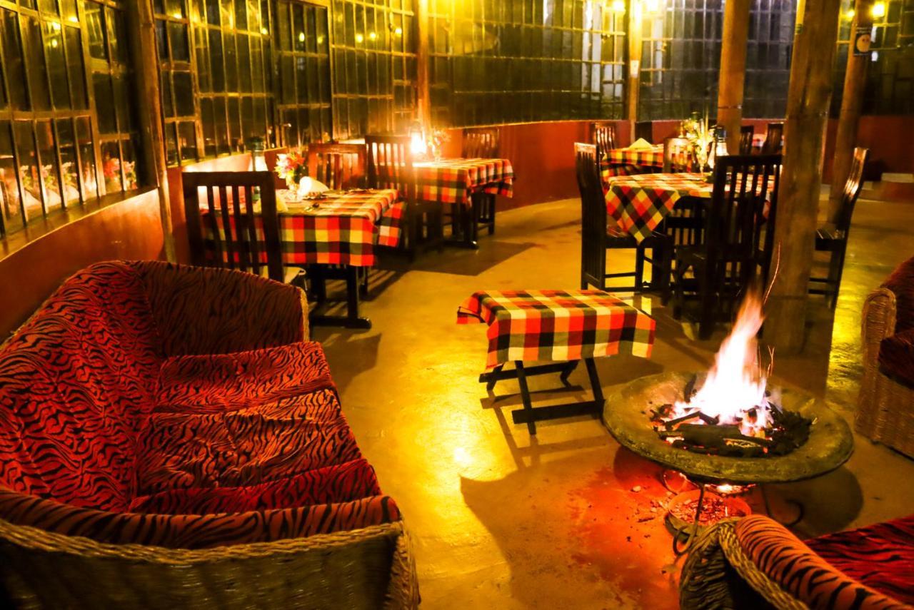 Maili Saba Camp Villa Nakuru Bagian luar foto